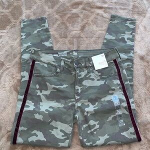 SO camouflage skinny jeggings pants, size 11